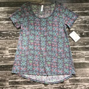 New With tags Lularoe Classic T